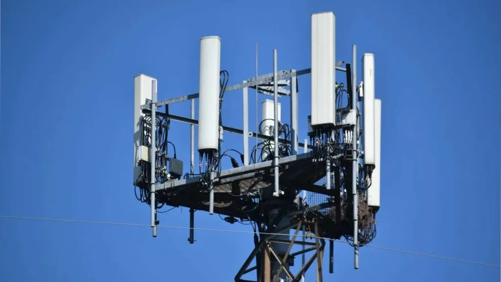 Starlink Replace 5G Towers
